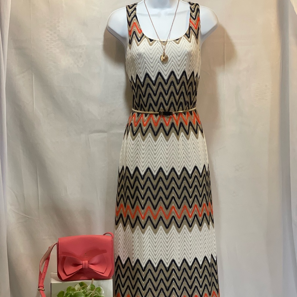 Sleeveless Chevron Pattern Crochet Laced Dress-Women PXL (Orange and Ivory)